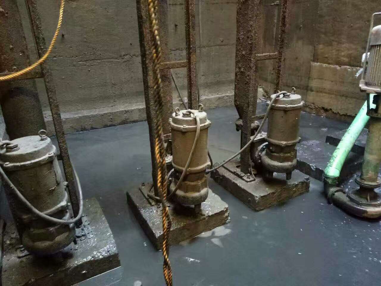 东海污水池清理